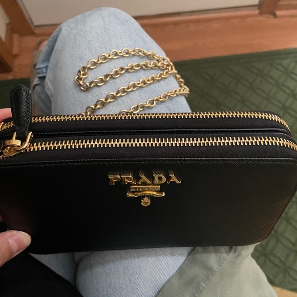 Prada Saffiano Double Zip with chain - Picture 4 of 8